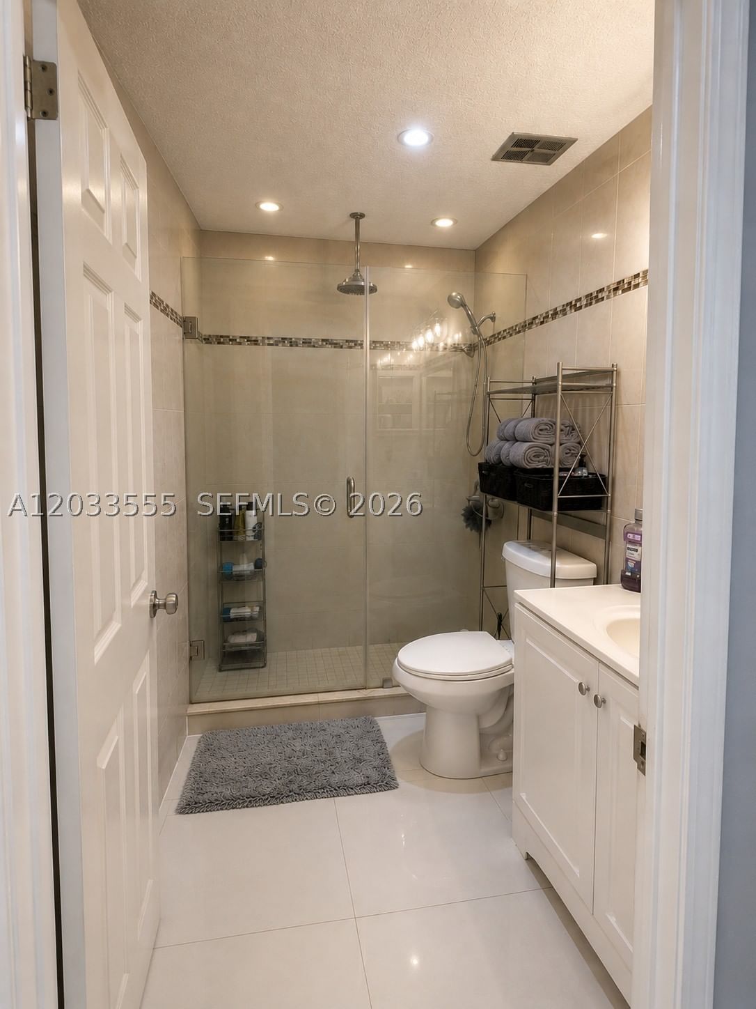 Real estate property located at 12737 68th Ter, Miami-dade, Woodgate, Miami, FL