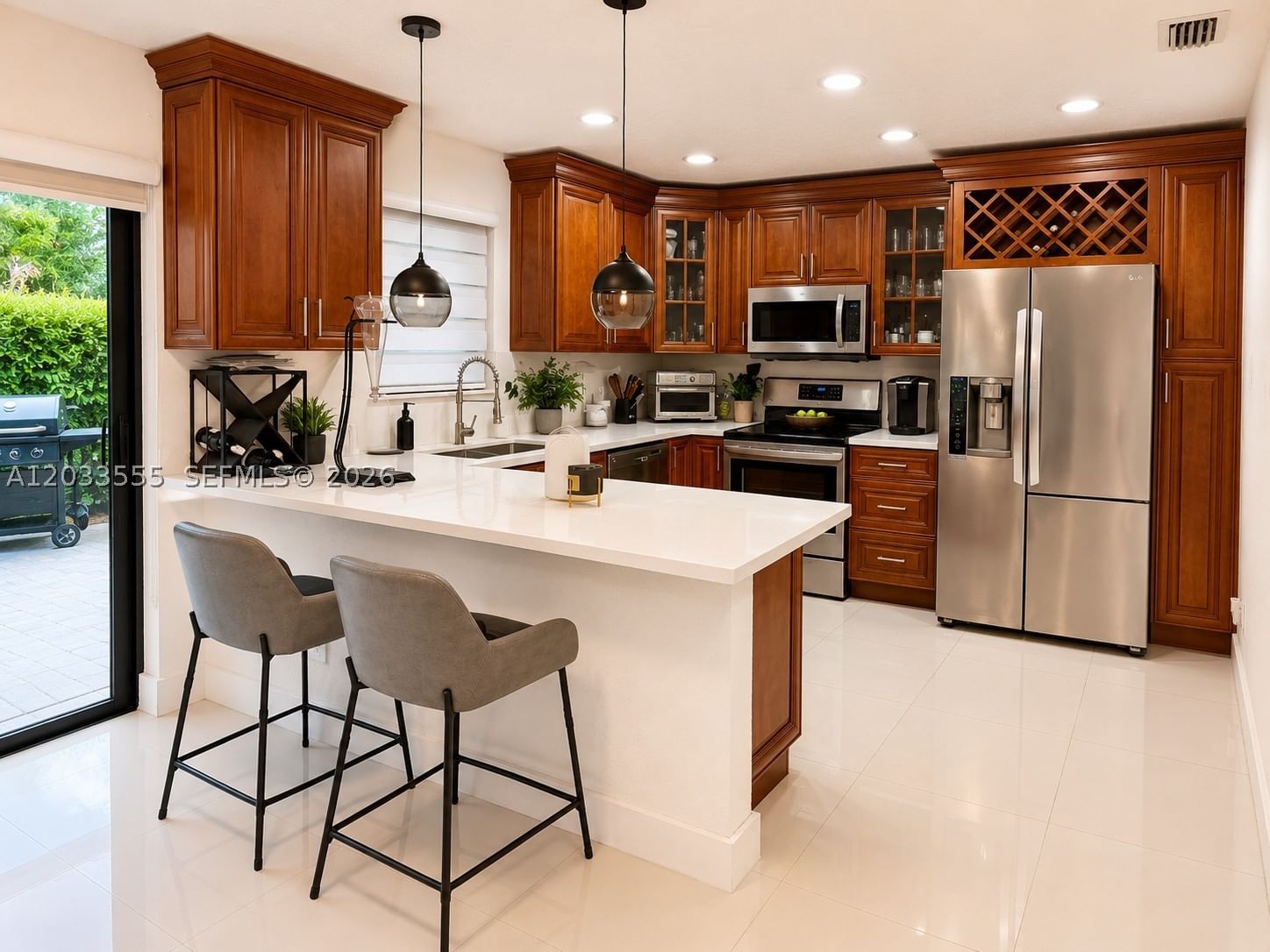Real estate property located at 12737 68th Ter, Miami-dade, Woodgate, Miami, FL