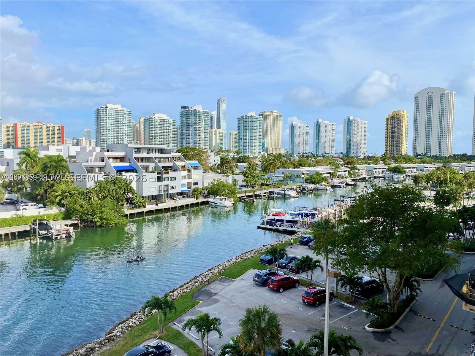 Real estate property located at 400 Kings Point Dr #928, Miami-dade, Coastal Towers Condo, Sunny Isles Beach, FL