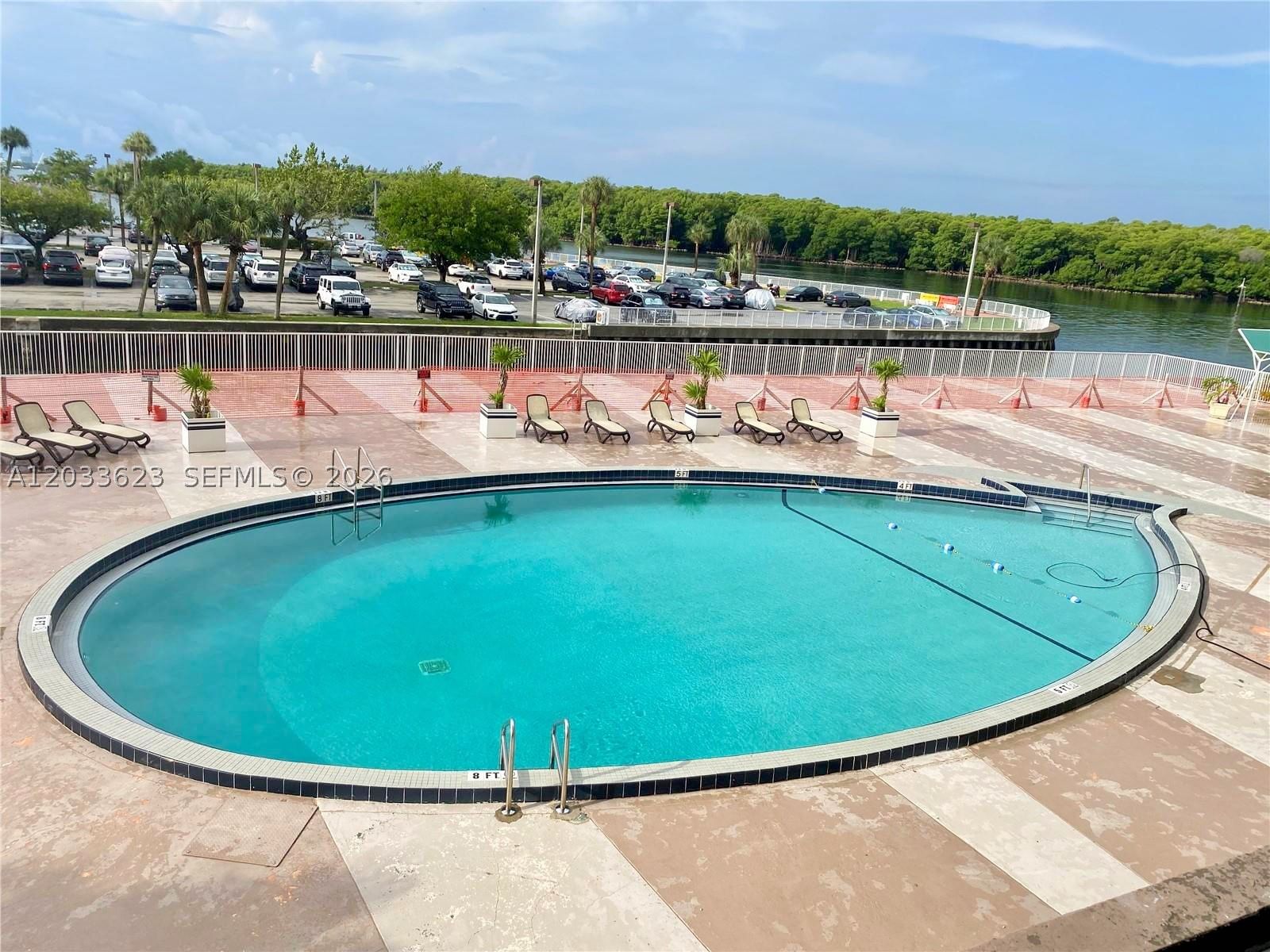Real estate property located at 400 Kings Point Dr #928, Miami-dade, Coastal Towers Condo, Sunny Isles Beach, FL