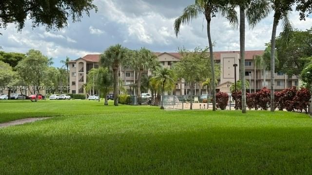 Real estate property located at 1200 137th Ave #211E, Broward, Suffolk At Century Villag, Pembroke Pines, FL