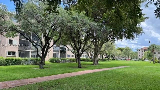 Real estate property located at 1200 137th Ave #211E, Broward, Suffolk At Century Villag, Pembroke Pines, FL