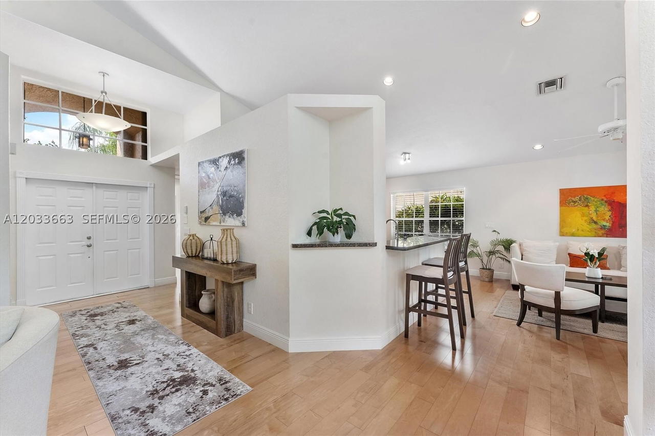 Real estate property located at 2013 Island Cir, Broward, Country Isles Cove, Weston, FL
