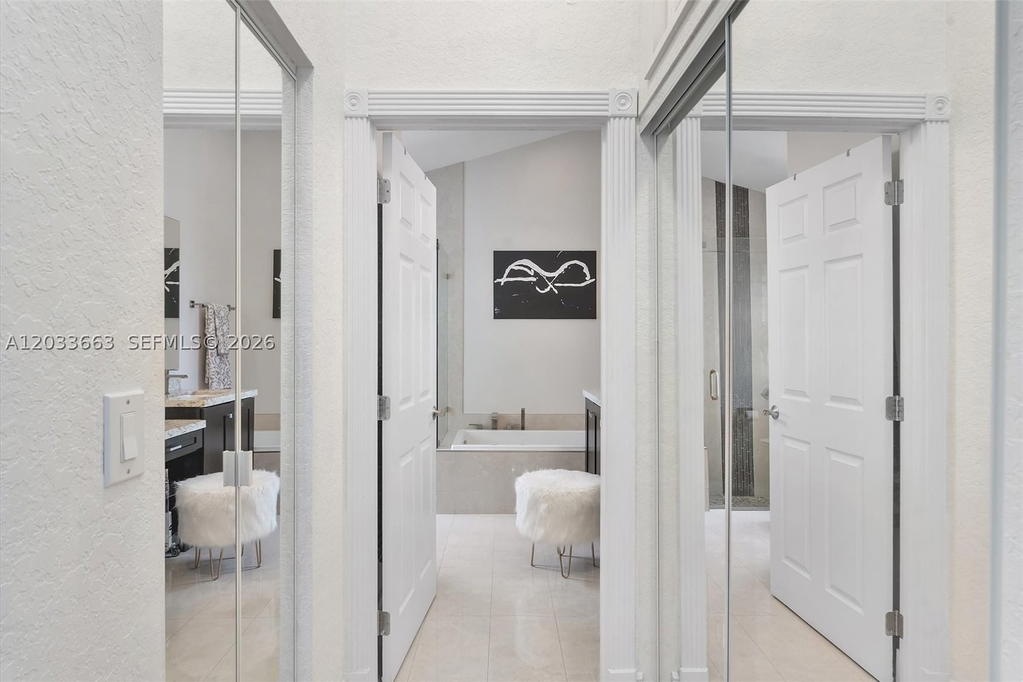Real estate property located at 2013 Island Cir, Broward, Country Isles Cove, Weston, FL
