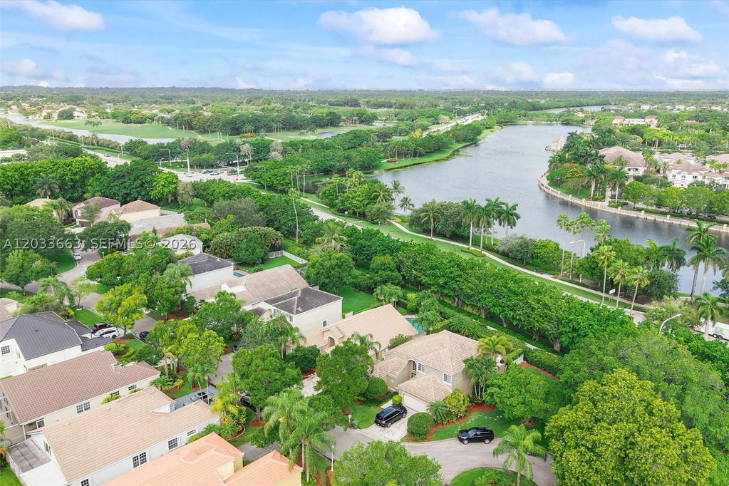 Real estate property located at 2013 Island Cir, Broward, Country Isles Cove, Weston, FL