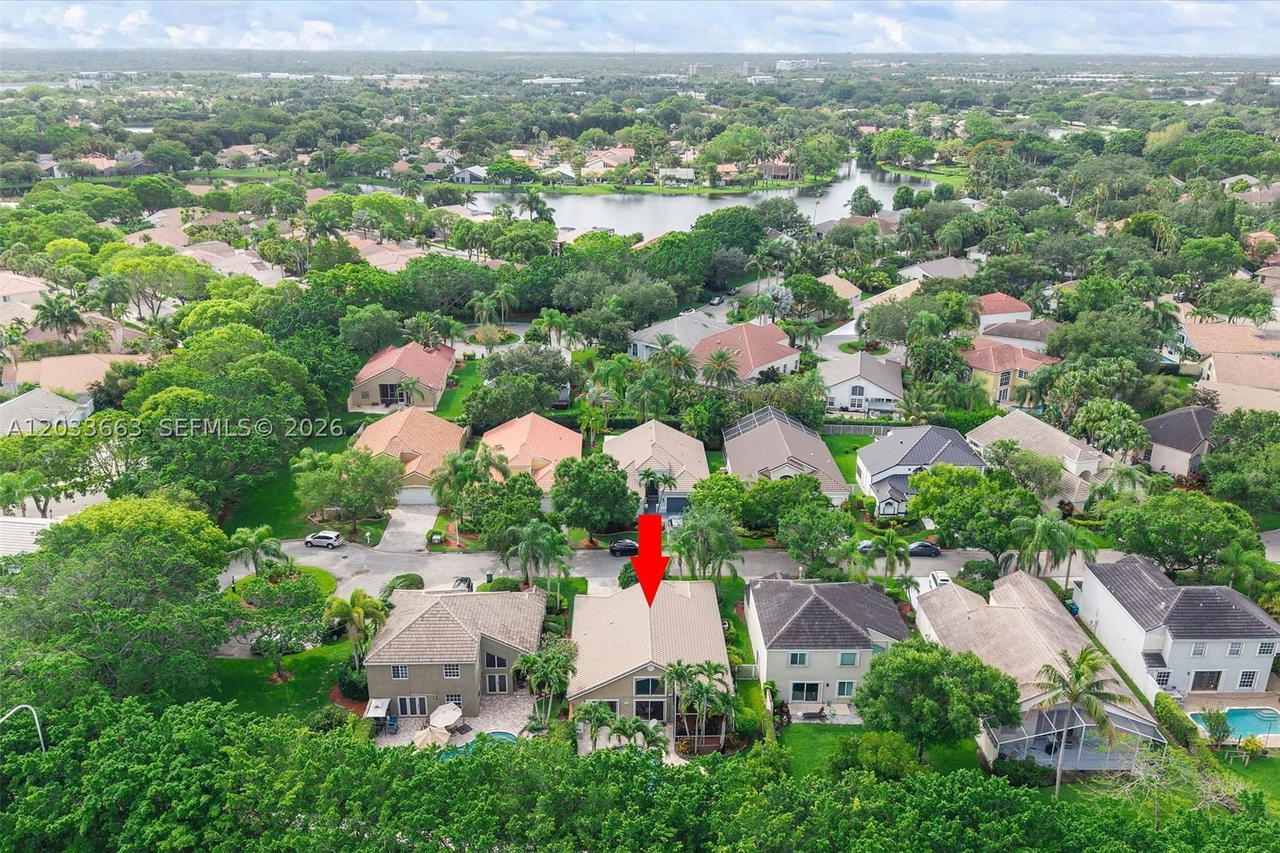 Real estate property located at 2013 Island Cir, Broward, Country Isles Cove, Weston, FL