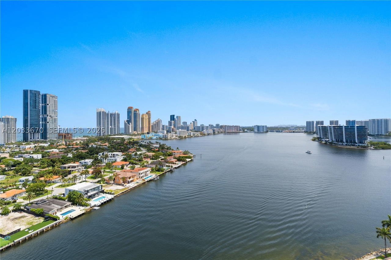 Real estate property located at 19195 36th Ct #2410, Miami-dade, Mystic Pointe Condo No Tw, Aventura, FL