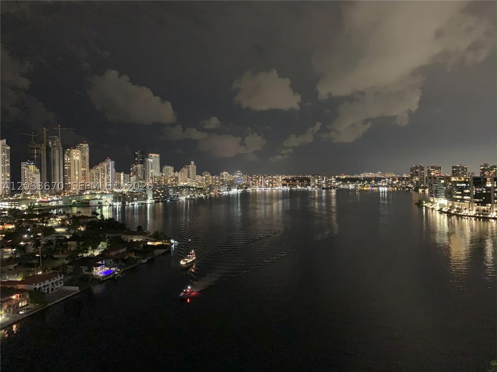 Real estate property located at 19195 36th Ct #2410, Miami-dade, Mystic Pointe Condo No Tw, Aventura, FL