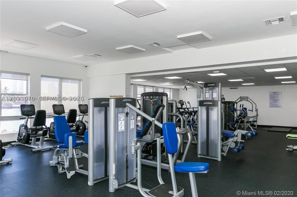 Real estate property located at 19195 36th Ct #2410, Miami-dade, Mystic Pointe Condo No Tw, Aventura, FL