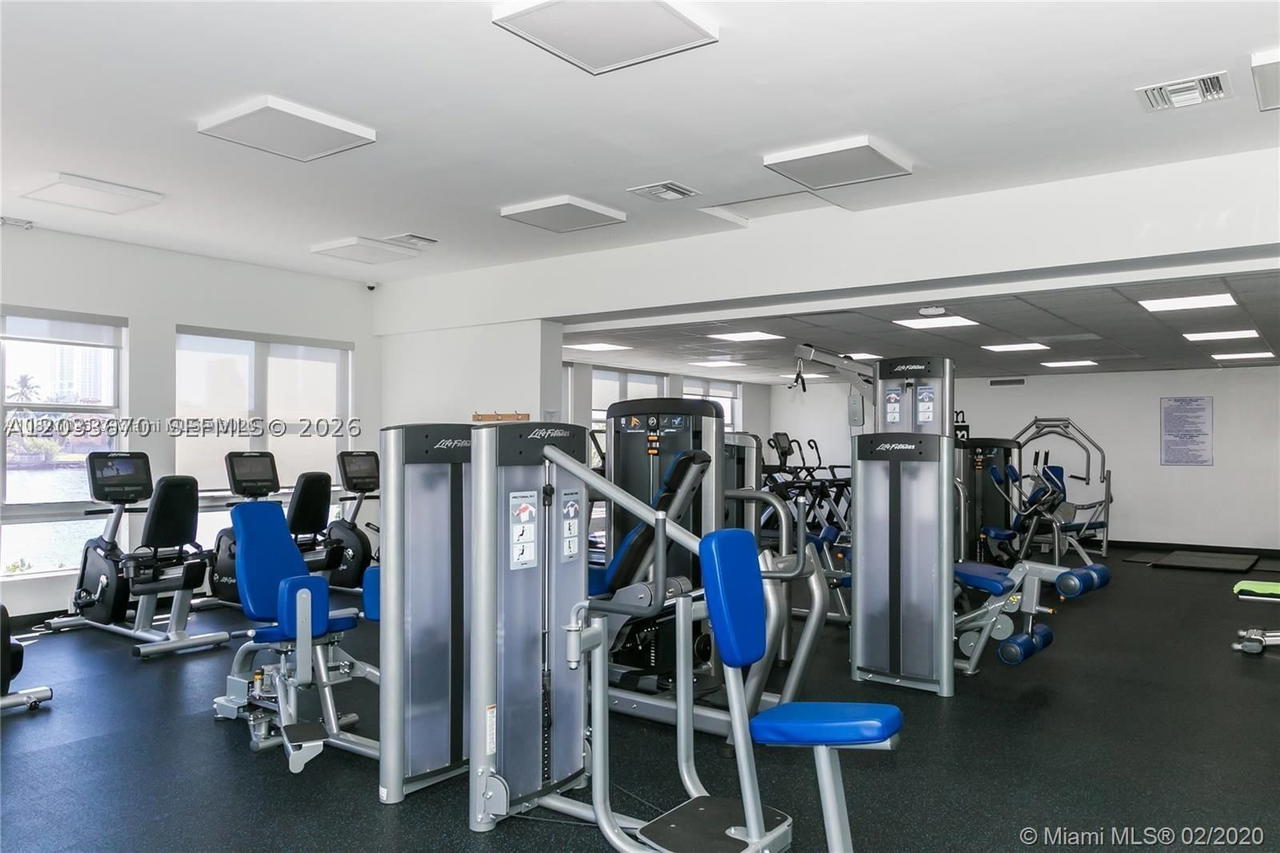 Real estate property located at 19195 36th Ct #2410, Miami-dade, Mystic Pointe Condo No Tw, Aventura, FL