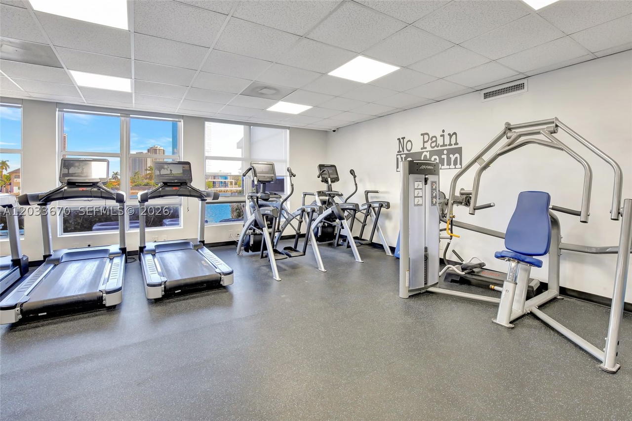 Real estate property located at 19195 36th Ct #2410, Miami-dade, Mystic Pointe Condo No Tw, Aventura, FL