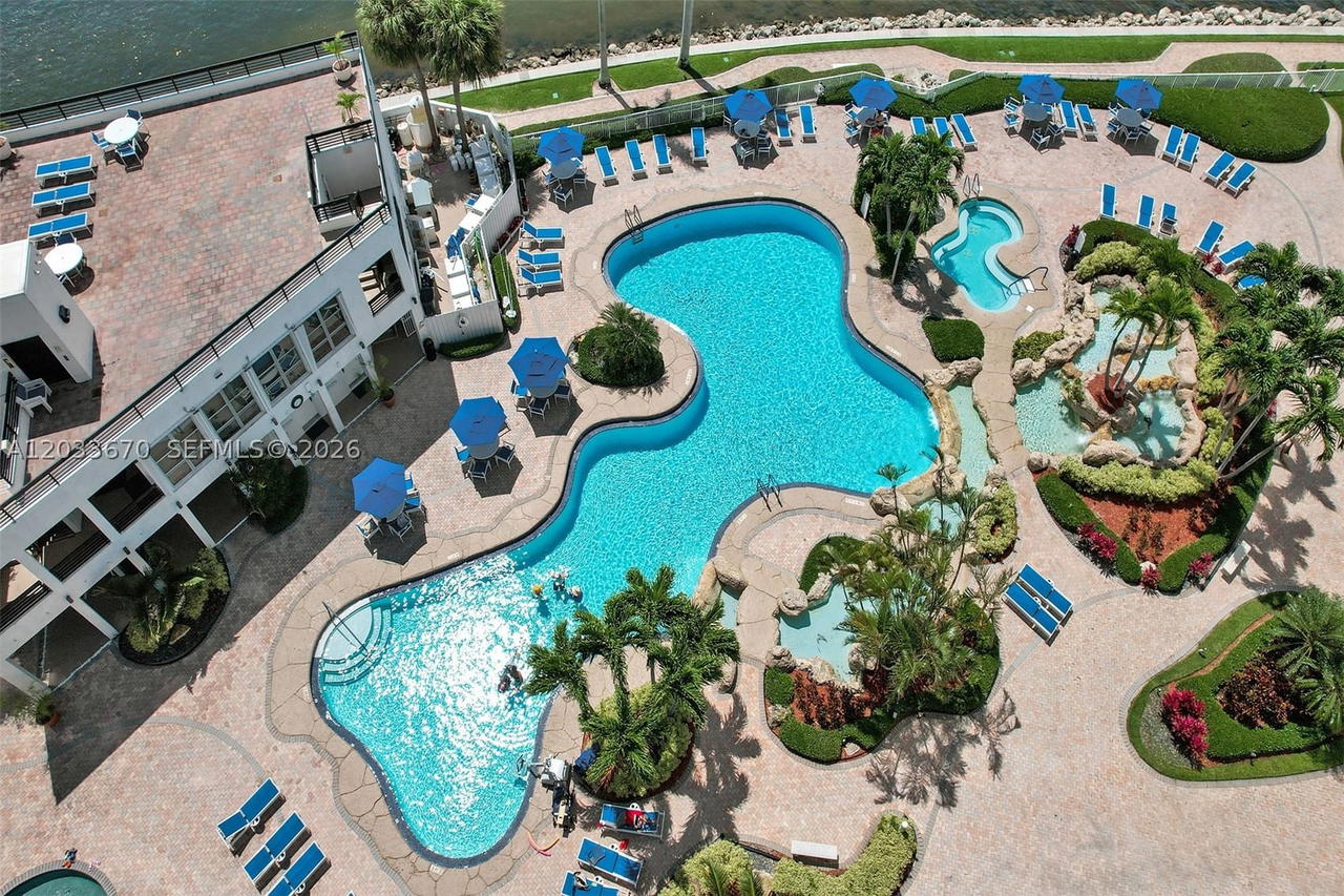 Real estate property located at 19195 36th Ct #2410, Miami-dade, Mystic Pointe Condo No Tw, Aventura, FL