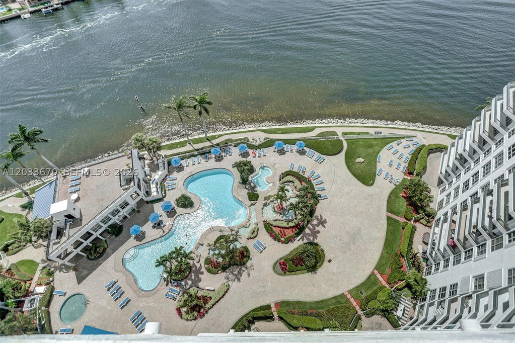 Real estate property located at 19195 36th Ct #2410, Miami-dade, Mystic Pointe Condo No Tw, Aventura, FL