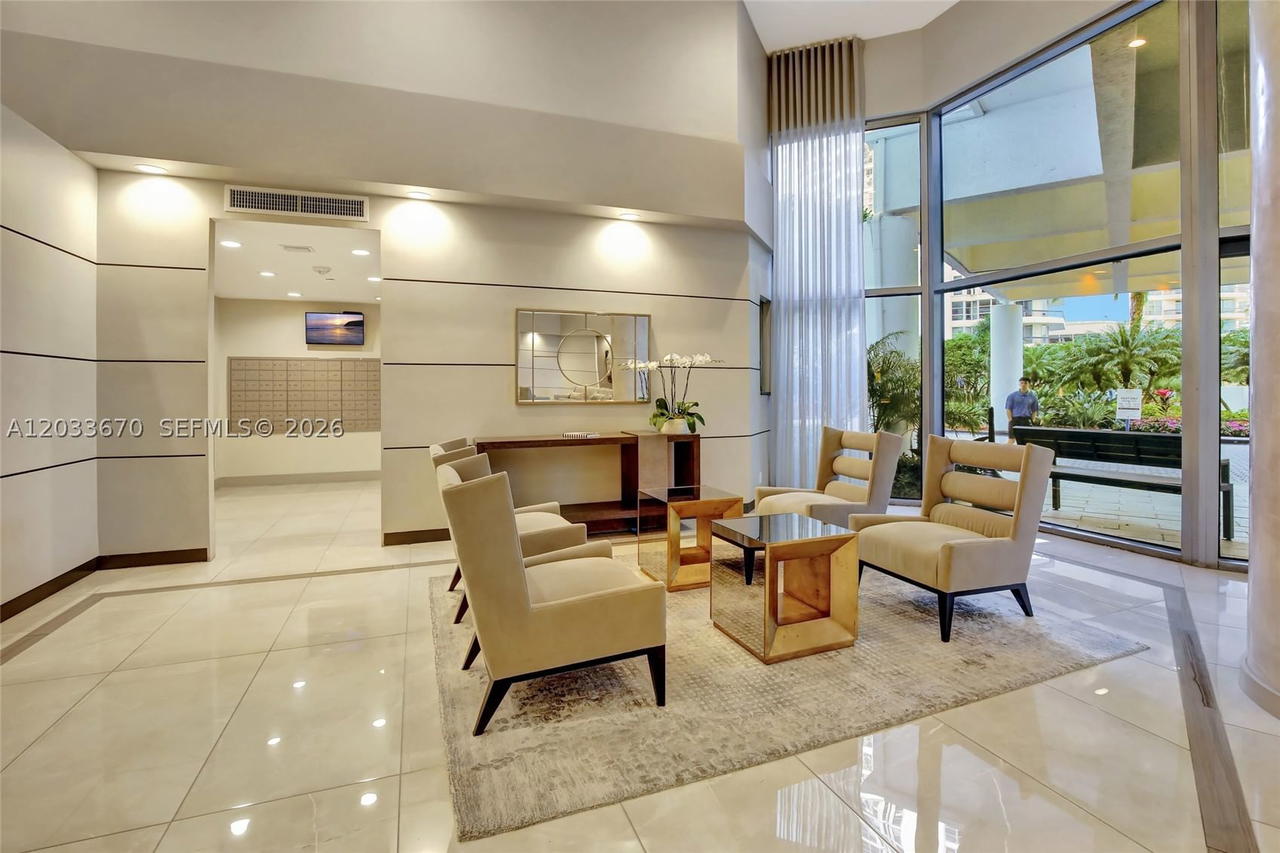 Real estate property located at 19195 36th Ct #2410, Miami-dade, Mystic Pointe Condo No Tw, Aventura, FL