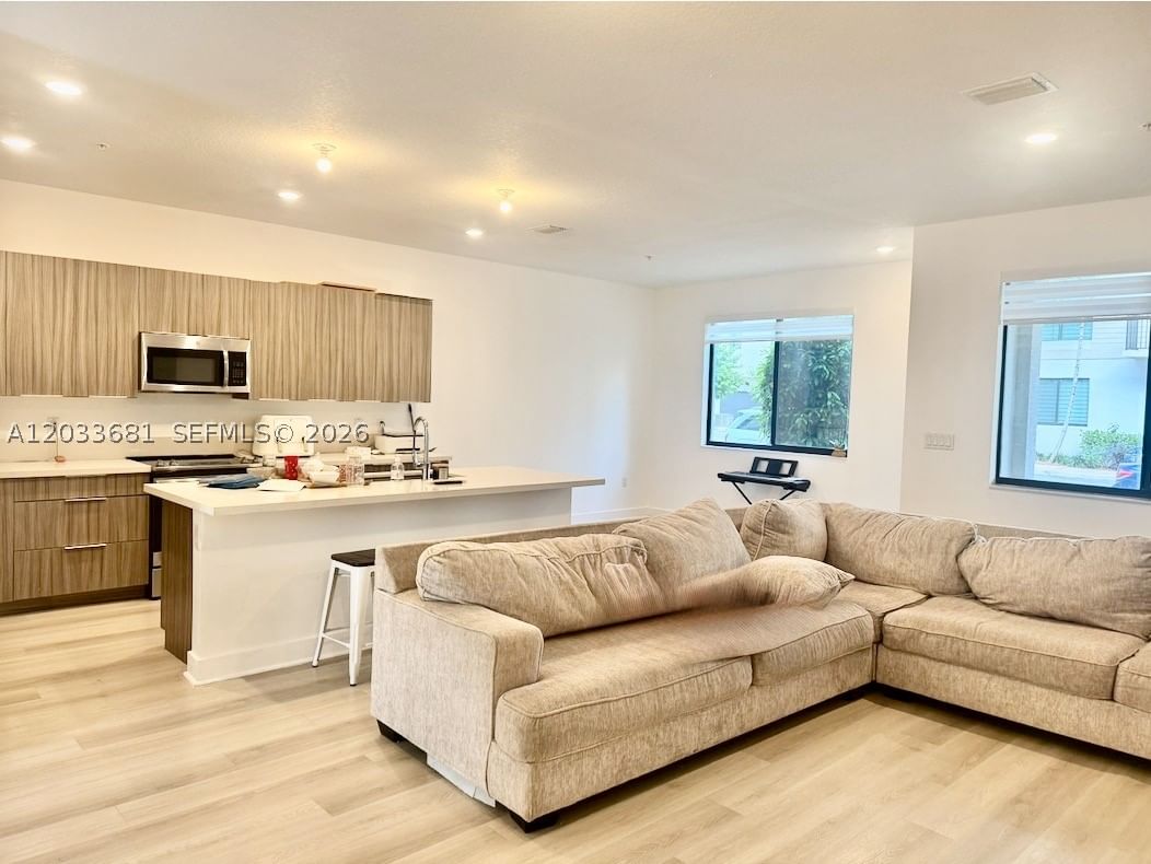 Real estate property located at 4700 84th Ave #15, Miami-dade, Urbana At The Residences, Doral, FL