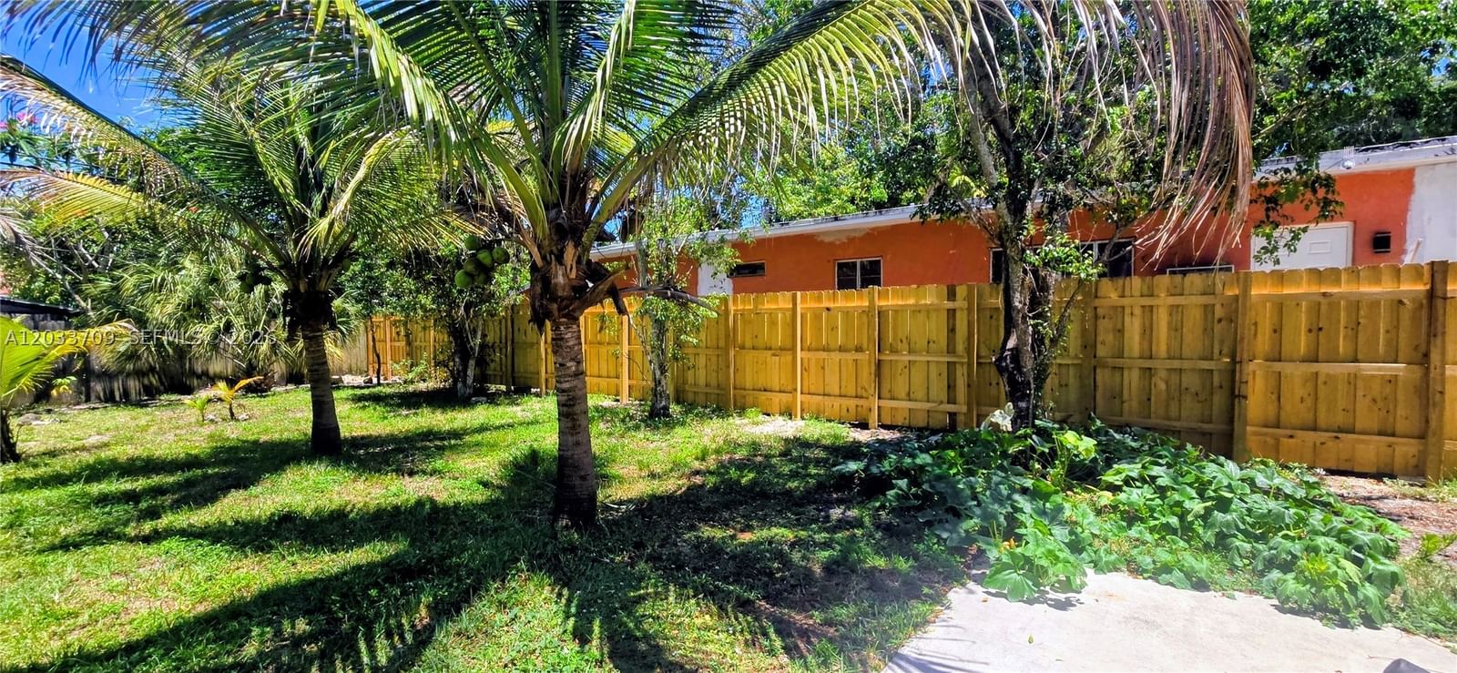 Real estate property located at 1135 133 rd St, Miami-dade, Irons Manor 4th Addn, North Miami, FL
