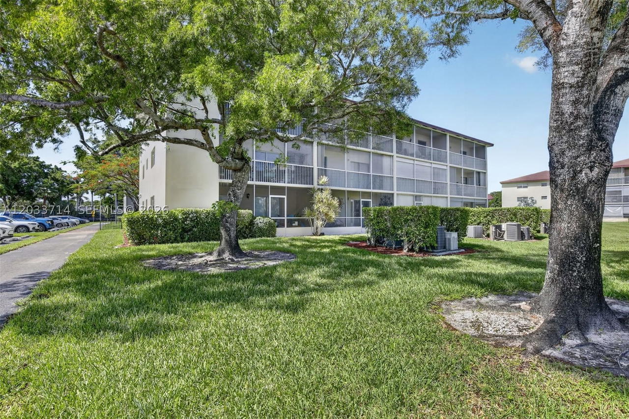 Real estate property located at 151 135th Ter #314T, Broward, New Hampton At Century Iv, Pembroke Pines, FL