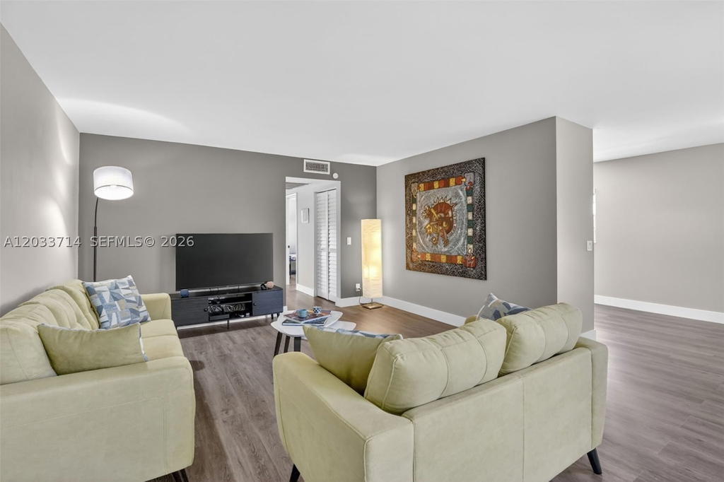 Real estate property located at 151 135th Ter #314T, Broward, New Hampton At Century Iv, Pembroke Pines, FL