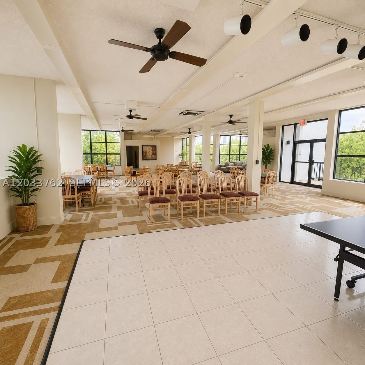 Real estate property located at 800 Parkview Dr #512, Broward, Oceanview Park Condo, Hallandale Beach, FL