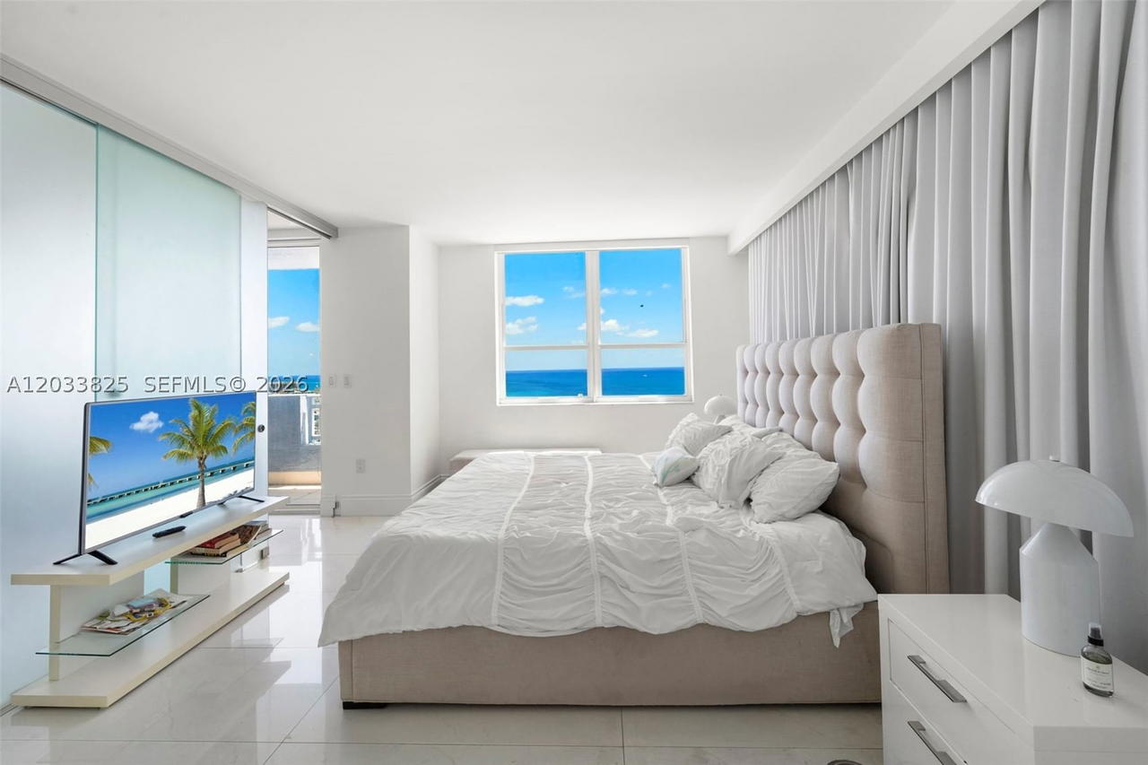 Real estate property located at 90 Alton Rd PH3209, Miami-dade, Yacht Club At Portofino C, Miami Beach, FL
