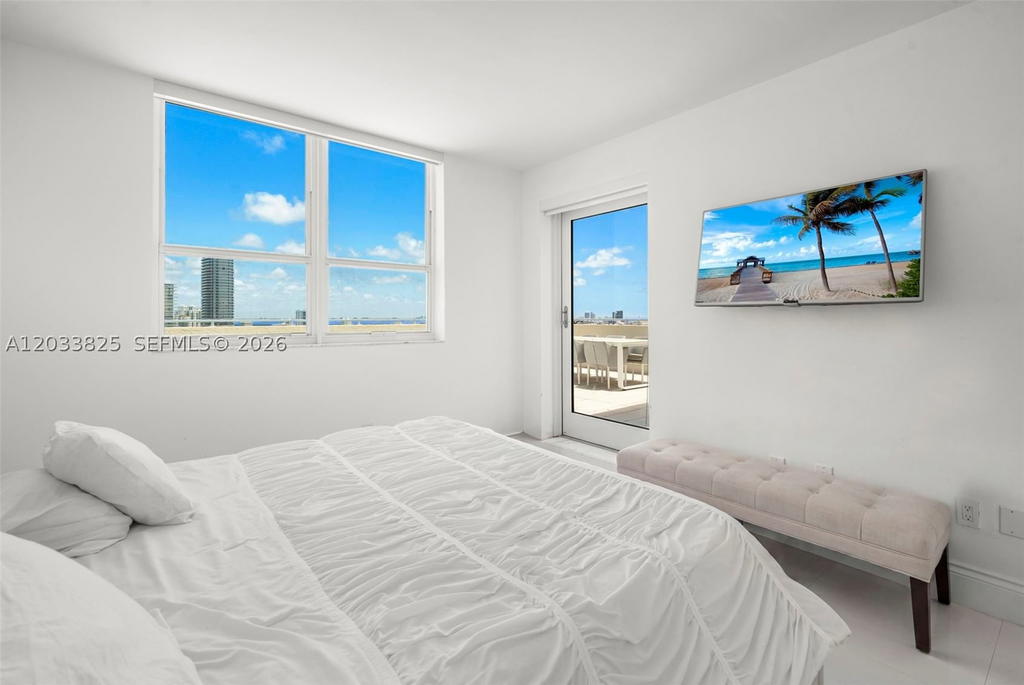 Real estate property located at 90 Alton Rd PH3209, Miami-dade, Yacht Club At Portofino C, Miami Beach, FL