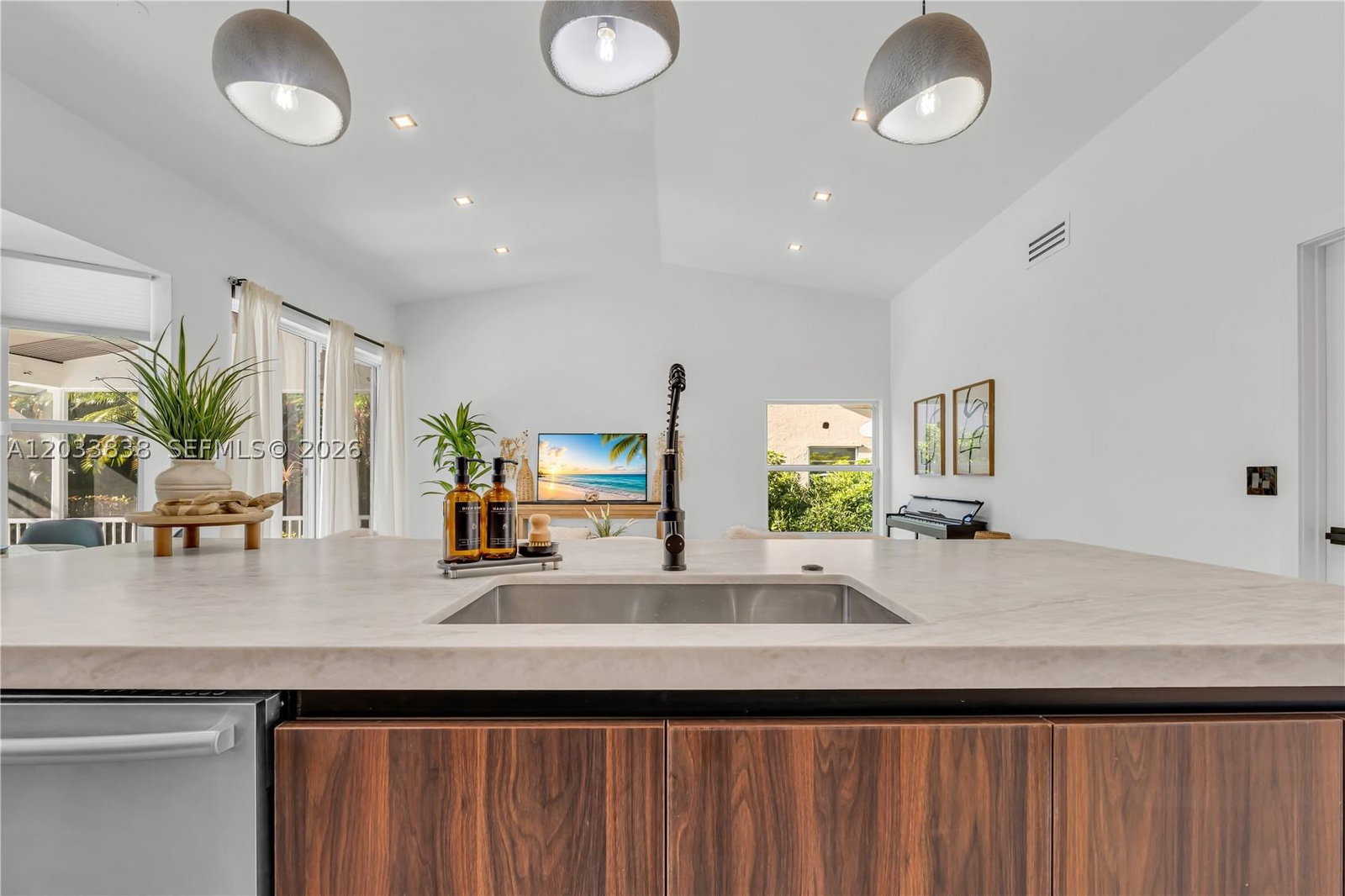 Real estate property located at 11834 Island Lakes Ln, Palm Beach, Island Lakes Sec 1 3, Boca Raton, FL