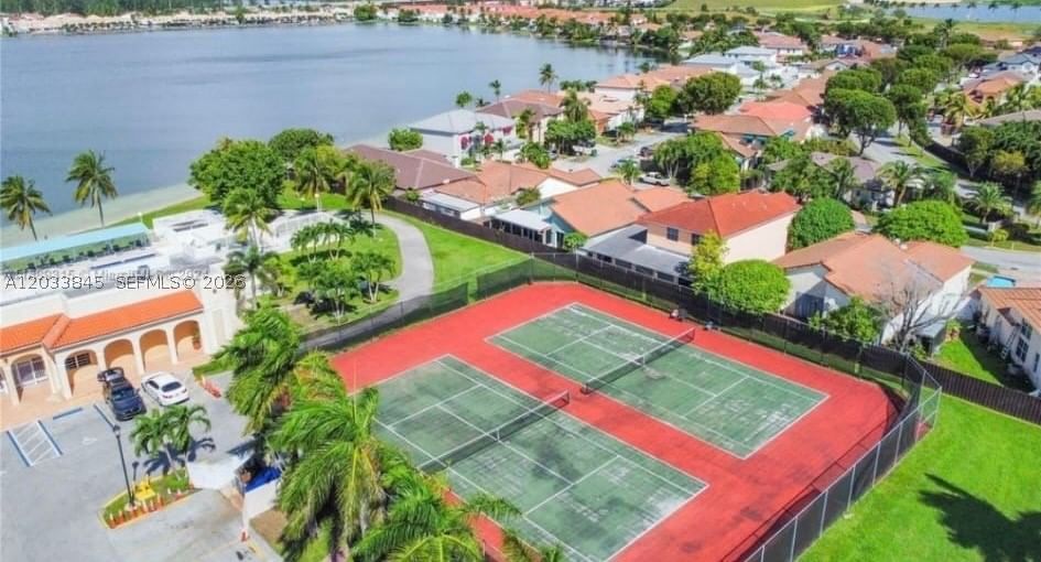Real estate property located at 979 126th Path, Miami-dade, Lake Pointe Sec 4, Miami, FL