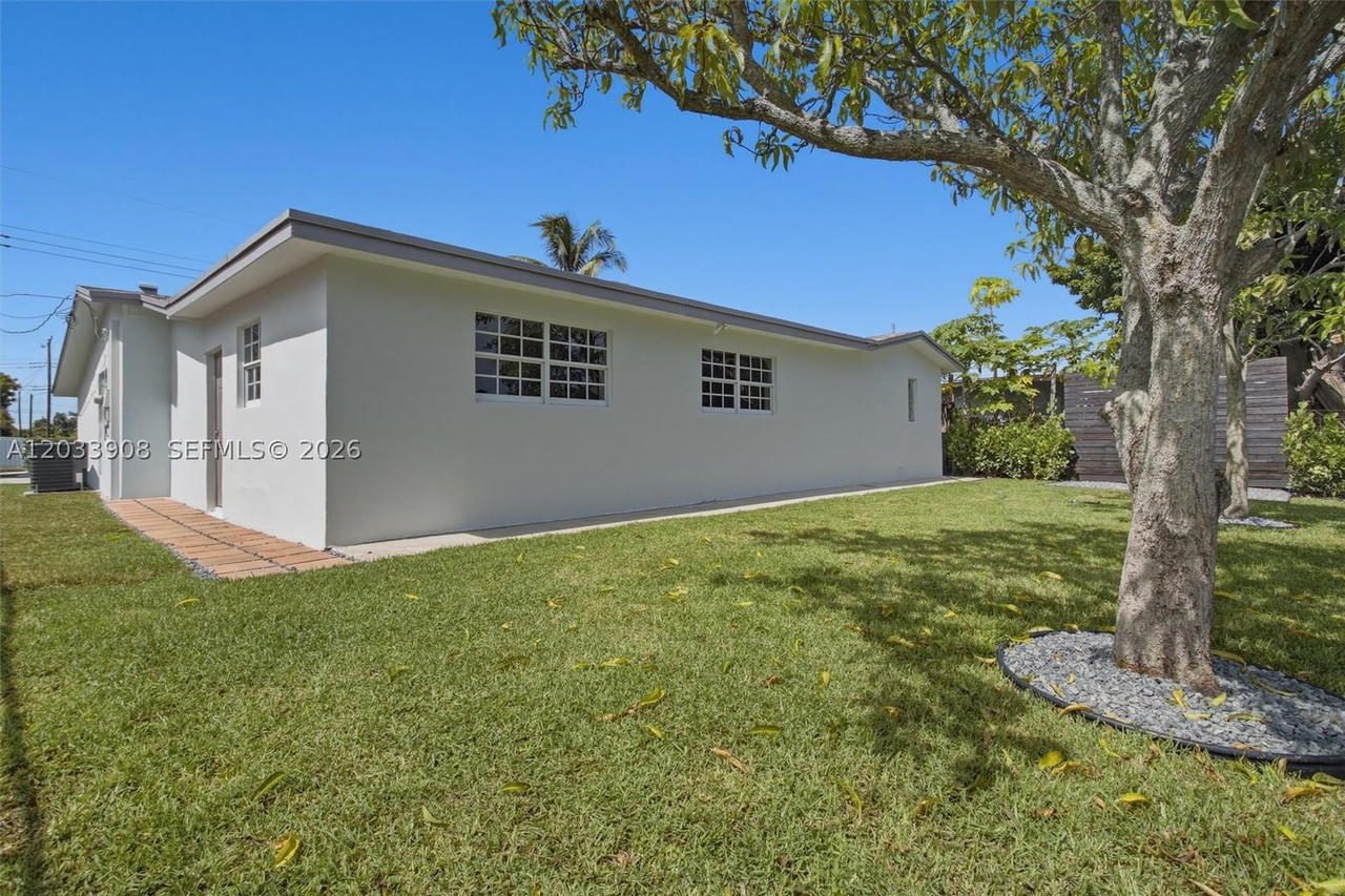 Real estate property located at 6600 26th St, Broward, Sunrise Golf Village Sec, Sunrise, FL