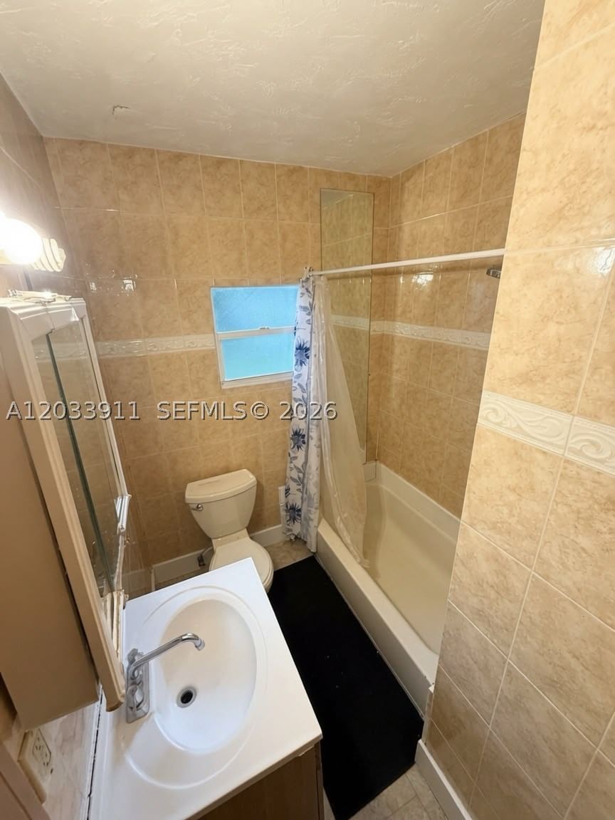 Real estate property located at 1100 24th Ave, Broward, Dixie Gardens, Hollywood, FL