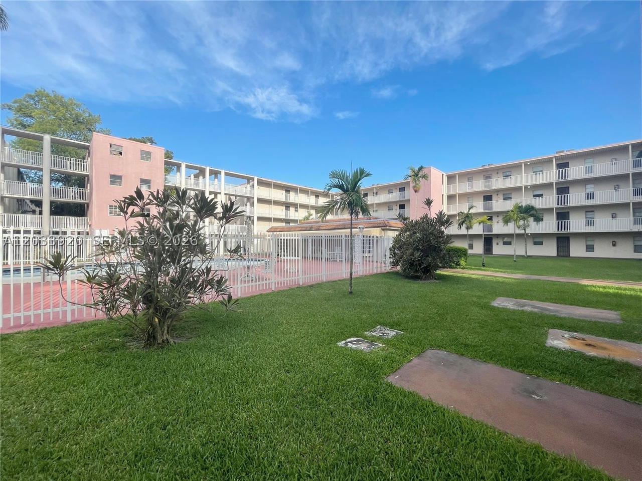 Real estate property located at 2800 56th Ave F201, Broward, Brookfield Square Condo, Lauderhill, FL