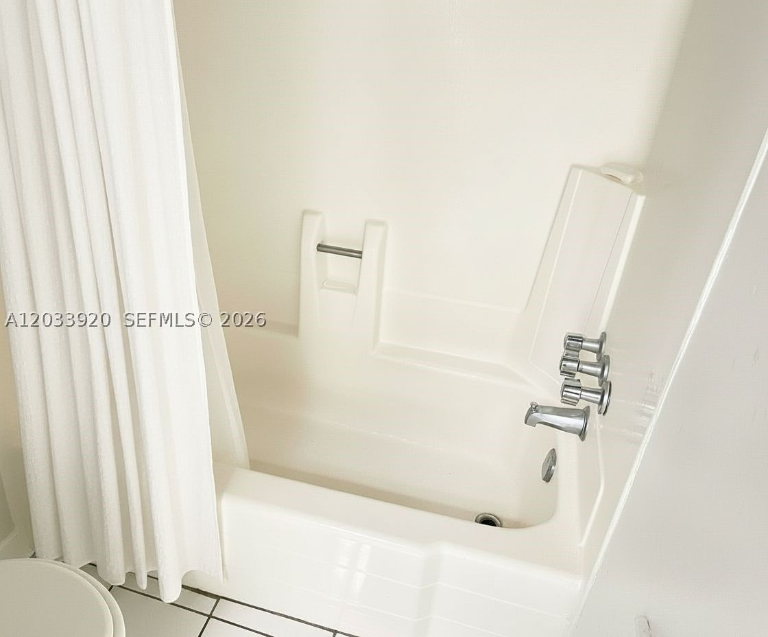 Real estate property located at 2800 56th Ave F201, Broward, Brookfield Square Condo, Lauderhill, FL