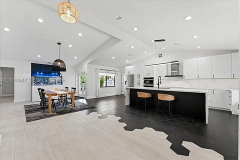 Real estate property located at 10731 18th Ct, Broward, Cypress Run, Coral Springs, FL