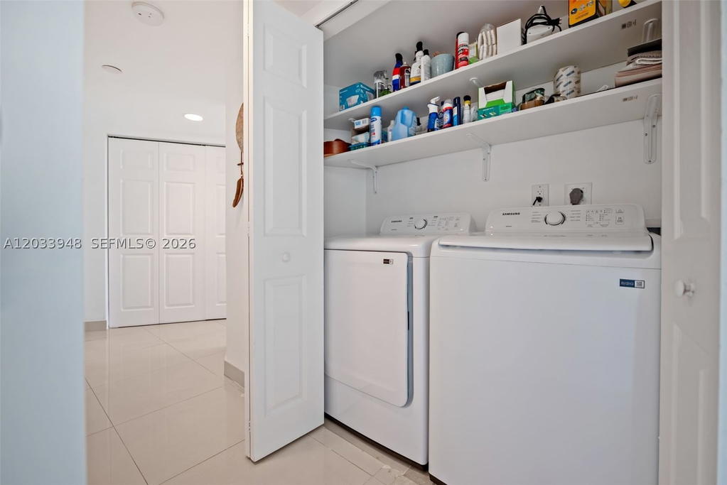 Real estate property located at 19101 36th Ct #504, Miami-dade, Mystic Pointe Condo No Th, Aventura, FL