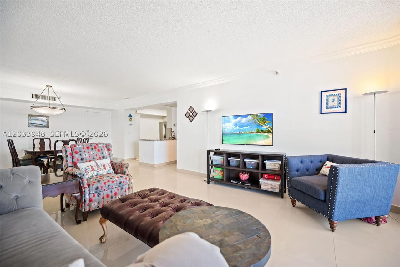 Real estate property located at 19101 36th Ct #504, Miami-dade, Mystic Pointe Condo No Th, Aventura, FL