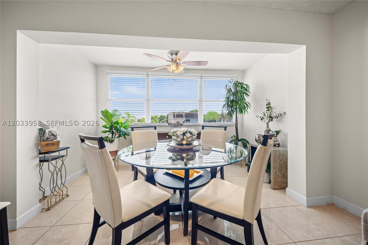 Real estate property located at 8951 Sunrise Lakes Blvd #301, Broward, Sunrise Lakes 87 Condo, Sunrise, FL