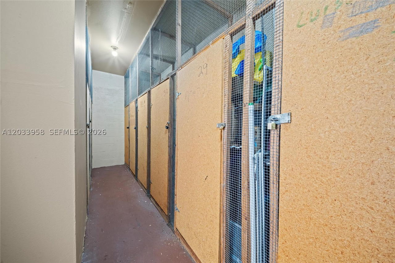 Real estate property located at 8951 Sunrise Lakes Blvd #301, Broward, Sunrise Lakes 87 Condo, Sunrise, FL