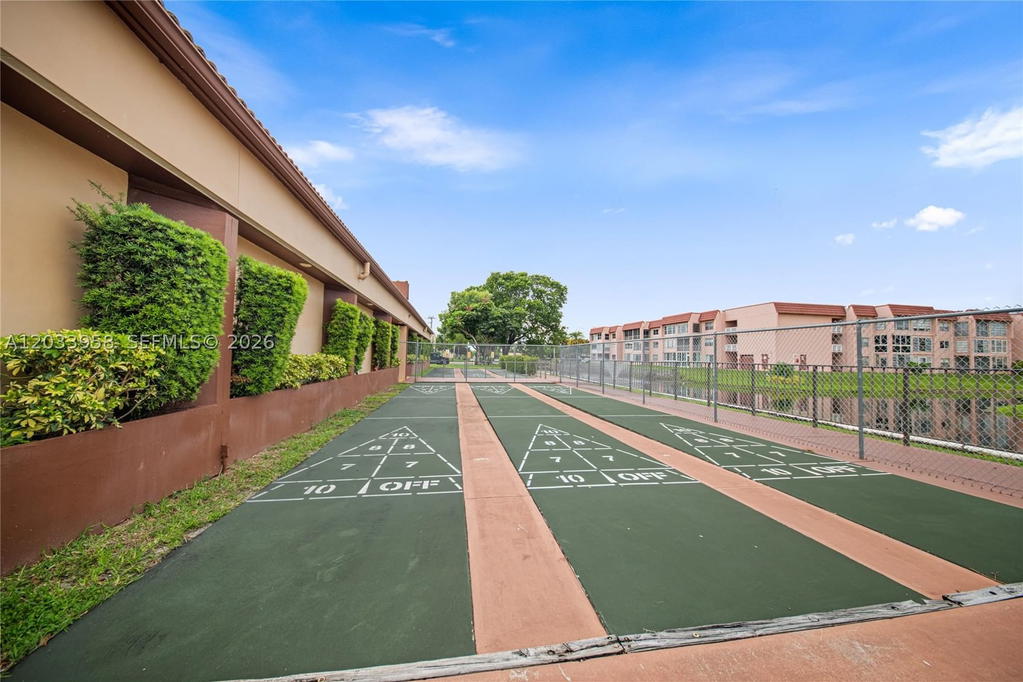 Real estate property located at 8951 Sunrise Lakes Blvd #301, Broward, Sunrise Lakes 87 Condo, Sunrise, FL