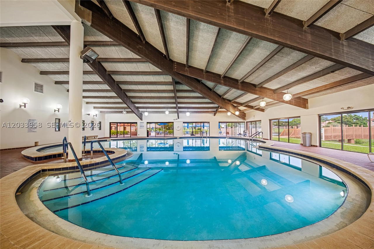 Real estate property located at 8951 Sunrise Lakes Blvd #301, Broward, Sunrise Lakes 87 Condo, Sunrise, FL