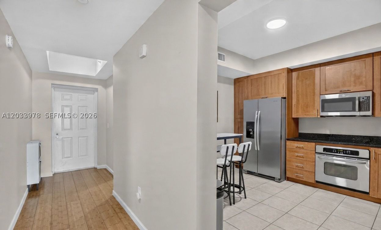 Real estate property located at 3340 190th St #402, Miami-dade, Aventura Marina Condo Num, Aventura, FL
