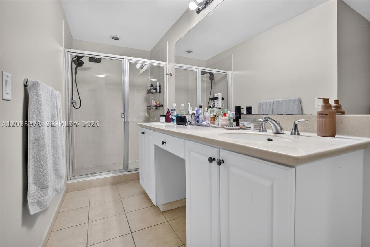 Real estate property located at 3340 190th St #402, Miami-dade, Aventura Marina Condo Num, Aventura, FL