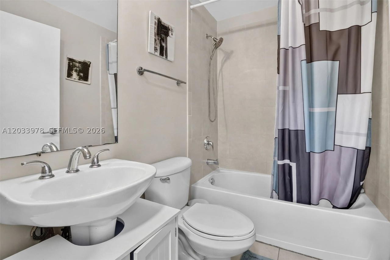 Real estate property located at 3340 190th St #402, Miami-dade, Aventura Marina Condo Num, Aventura, FL
