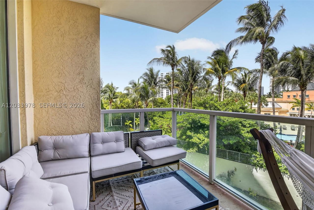 Real estate property located at 3340 190th St #402, Miami-dade, Aventura Marina Condo Num, Aventura, FL