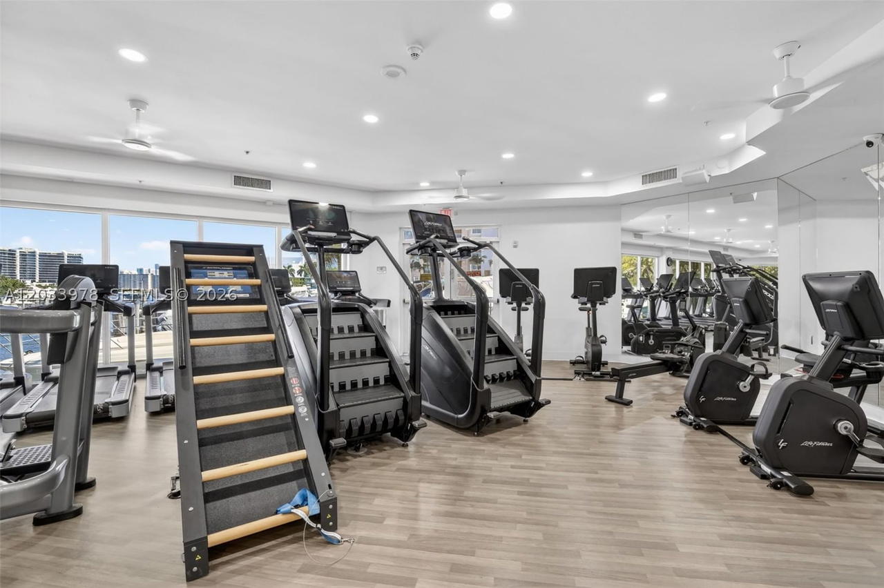 Real estate property located at 3340 190th St #402, Miami-dade, Aventura Marina Condo Num, Aventura, FL