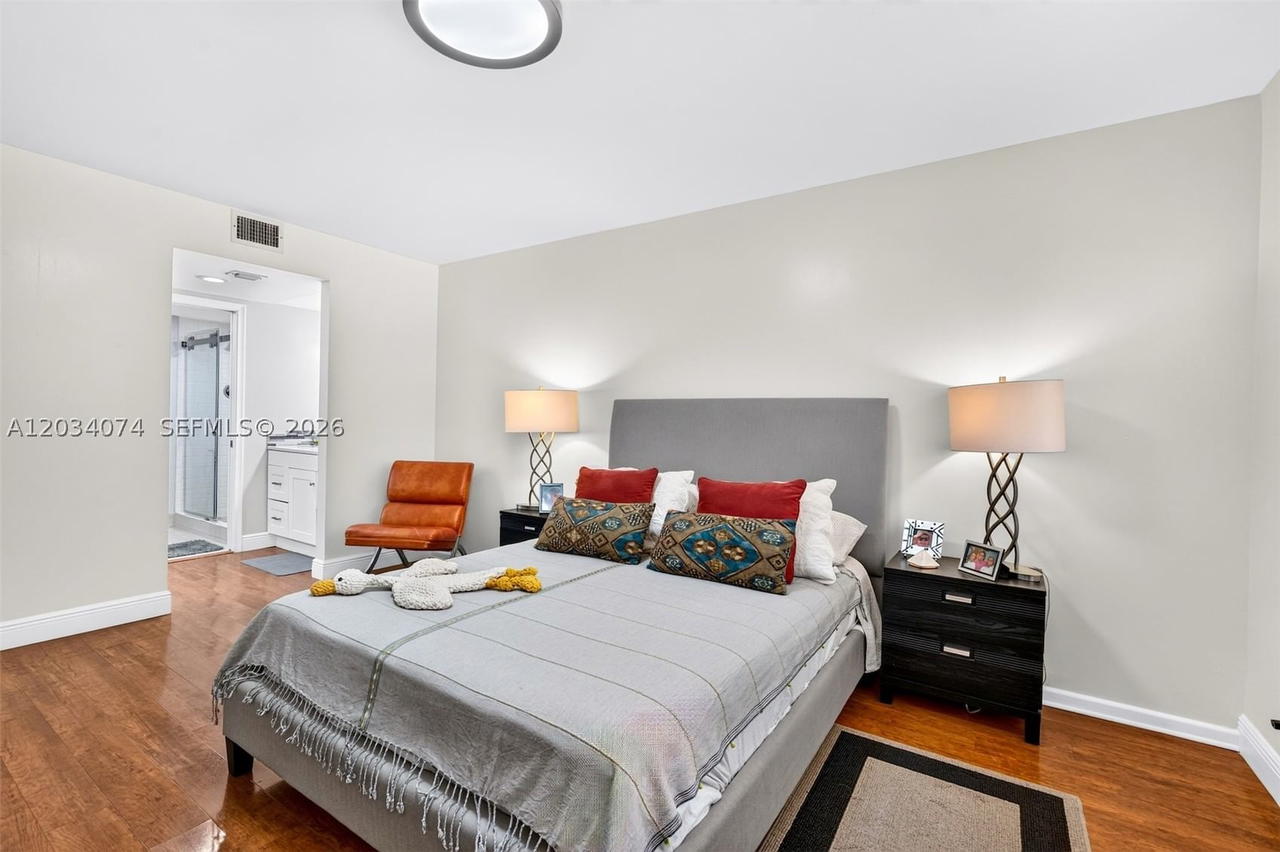 Real estate property located at 700 128th Ave #306C, Broward, Buckingham, Pembroke Pines, FL