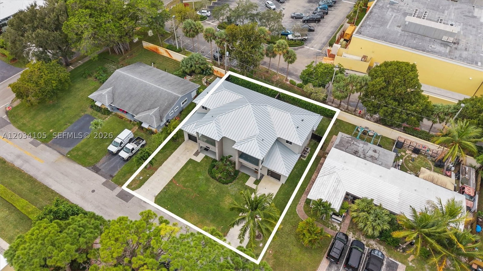 Real estate property located at 2431 20th Ave, Broward, Hillsboro Isles, Lighthouse Point, FL