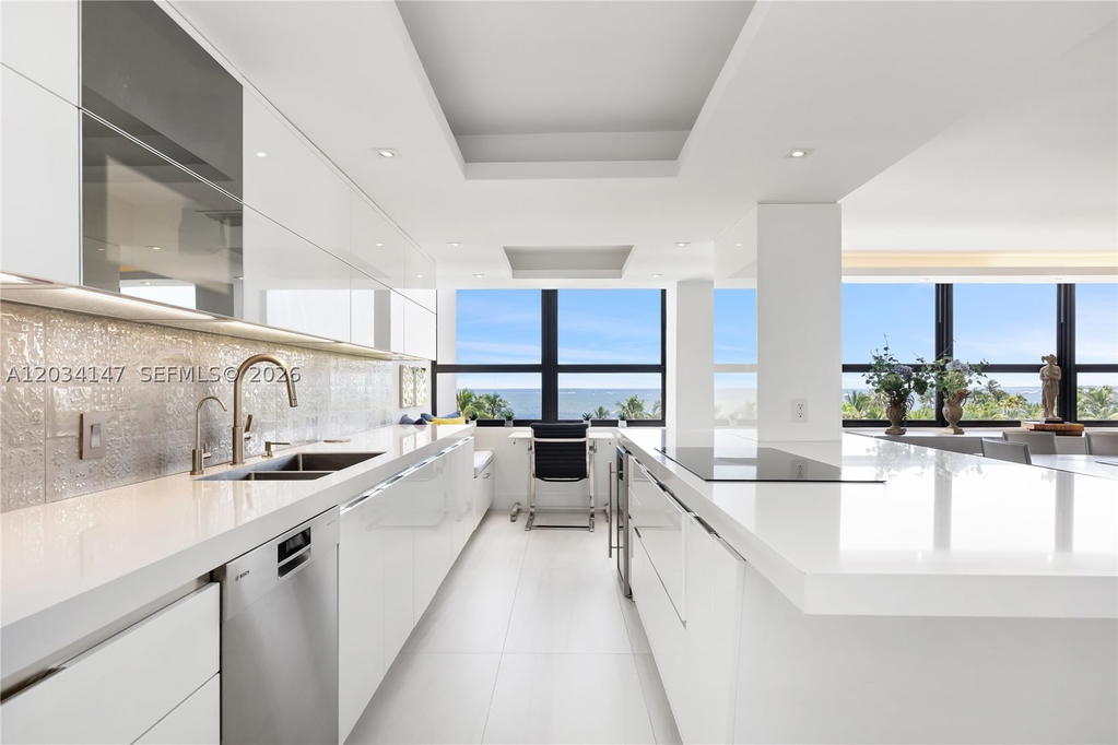 Real estate property located at 3 Grove Isle Dr C502, Miami-dade, Grove Isle Condo, Miami, FL