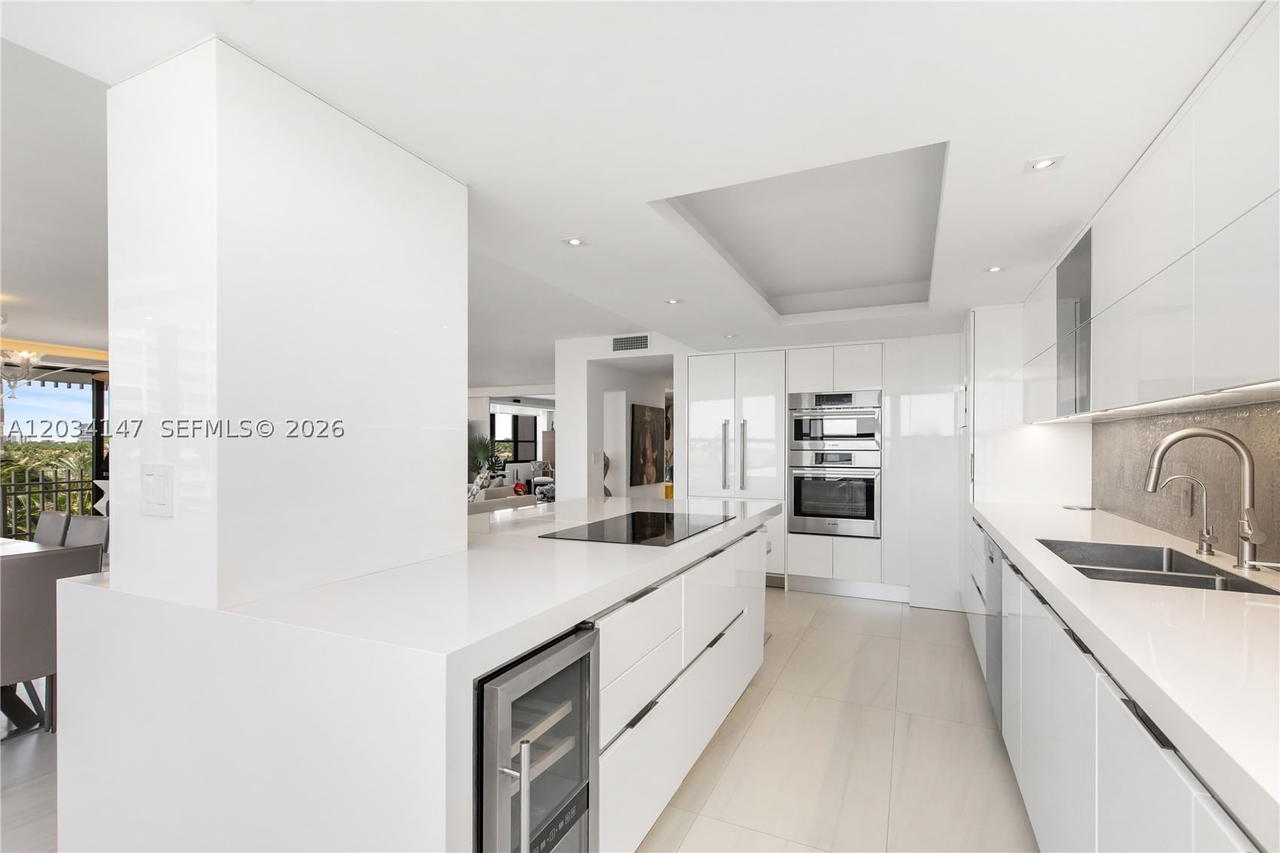 Real estate property located at 3 Grove Isle Dr C502, Miami-dade, Grove Isle Condo, Miami, FL