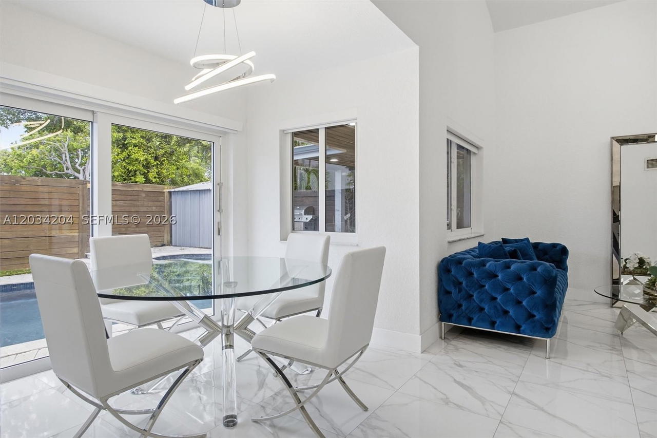 Real estate property located at 7315 158th Ave, Miami-dade, Weitzer Lago Mar Homes, Miami, FL