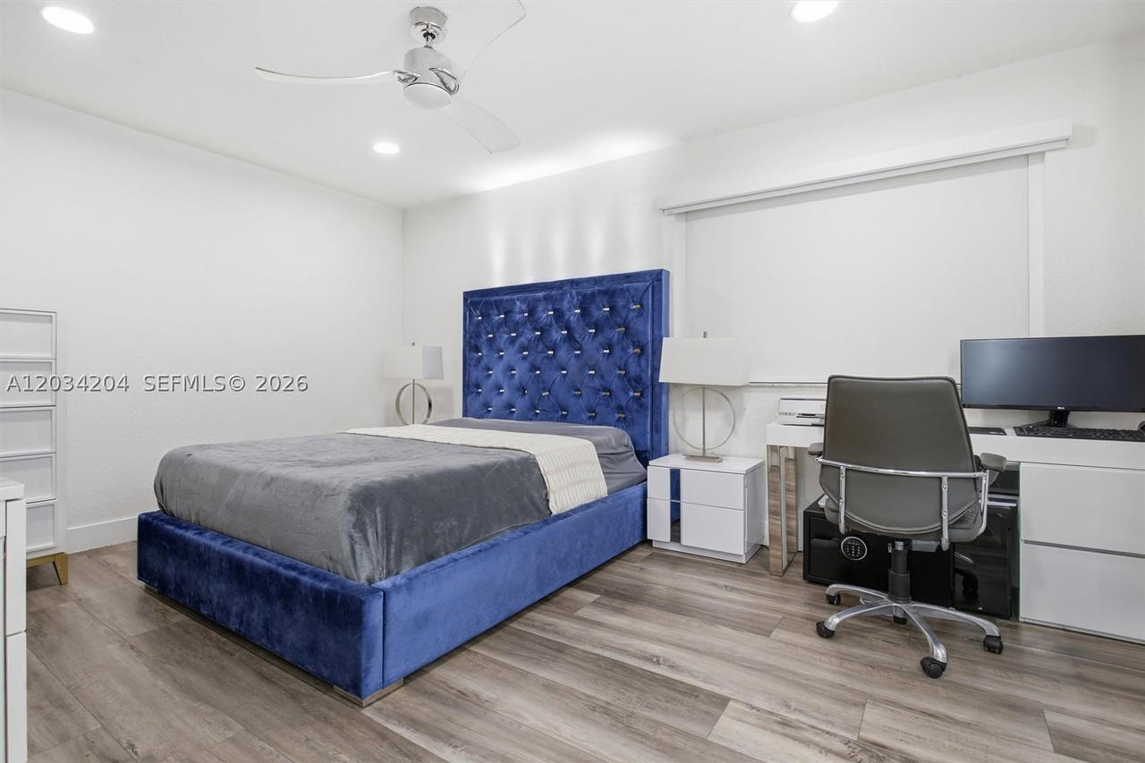 Real estate property located at 7315 158th Ave, Miami-dade, Weitzer Lago Mar Homes, Miami, FL
