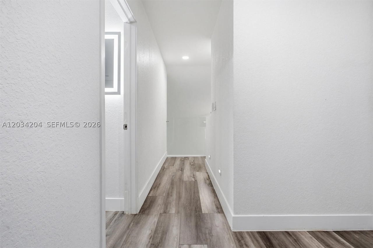 Real estate property located at 7315 158th Ave, Miami-dade, Weitzer Lago Mar Homes, Miami, FL